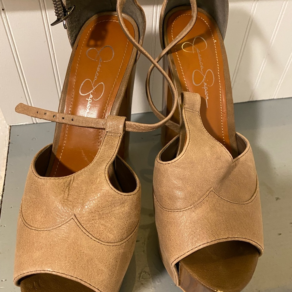 Jessica Simpson heels size 10